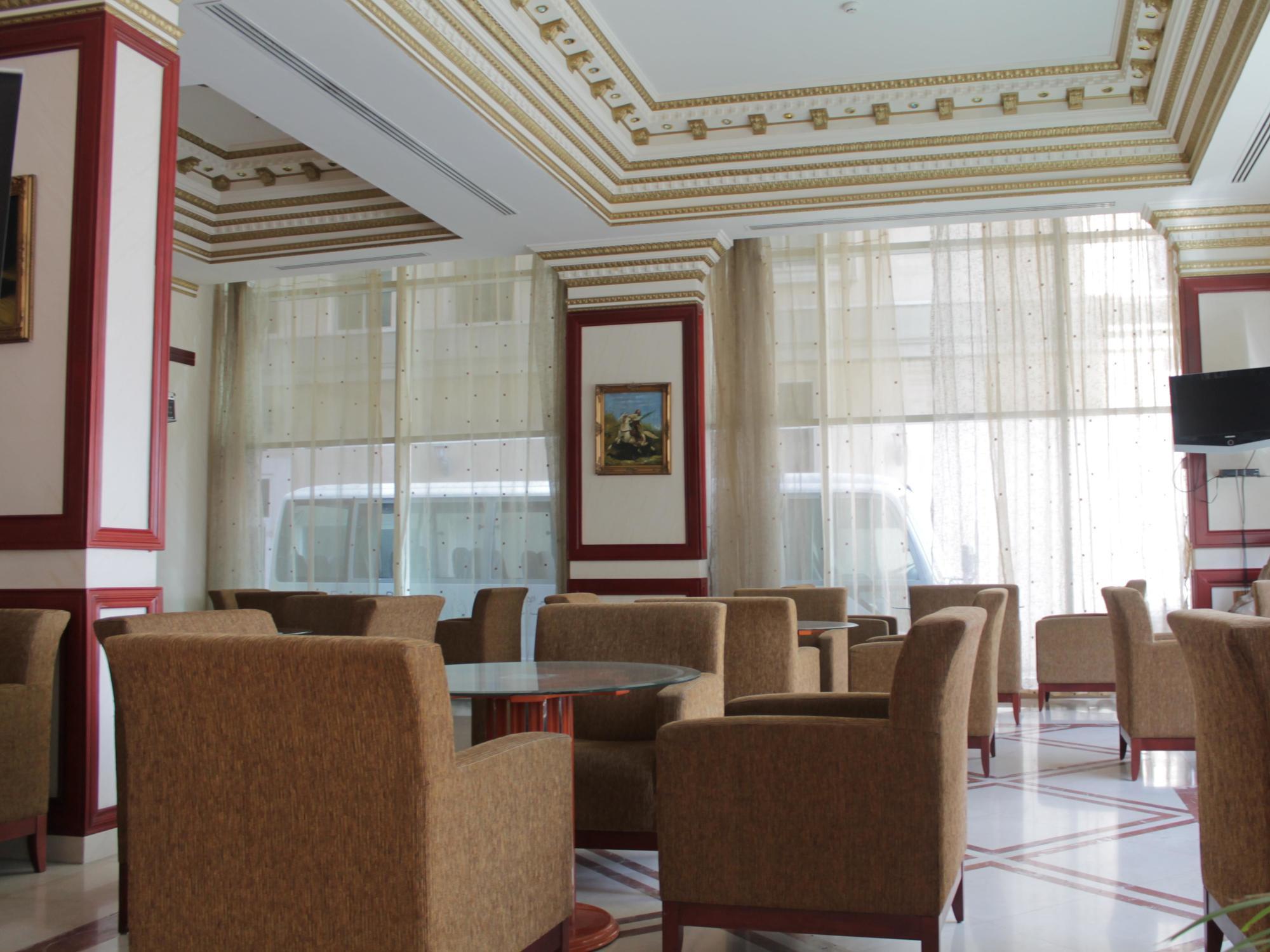 שארג'ה Emirates Palace Hotel Suites מראה חיצוני תמונה