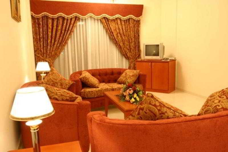 שארג'ה Emirates Palace Hotel Suites חדר תמונה